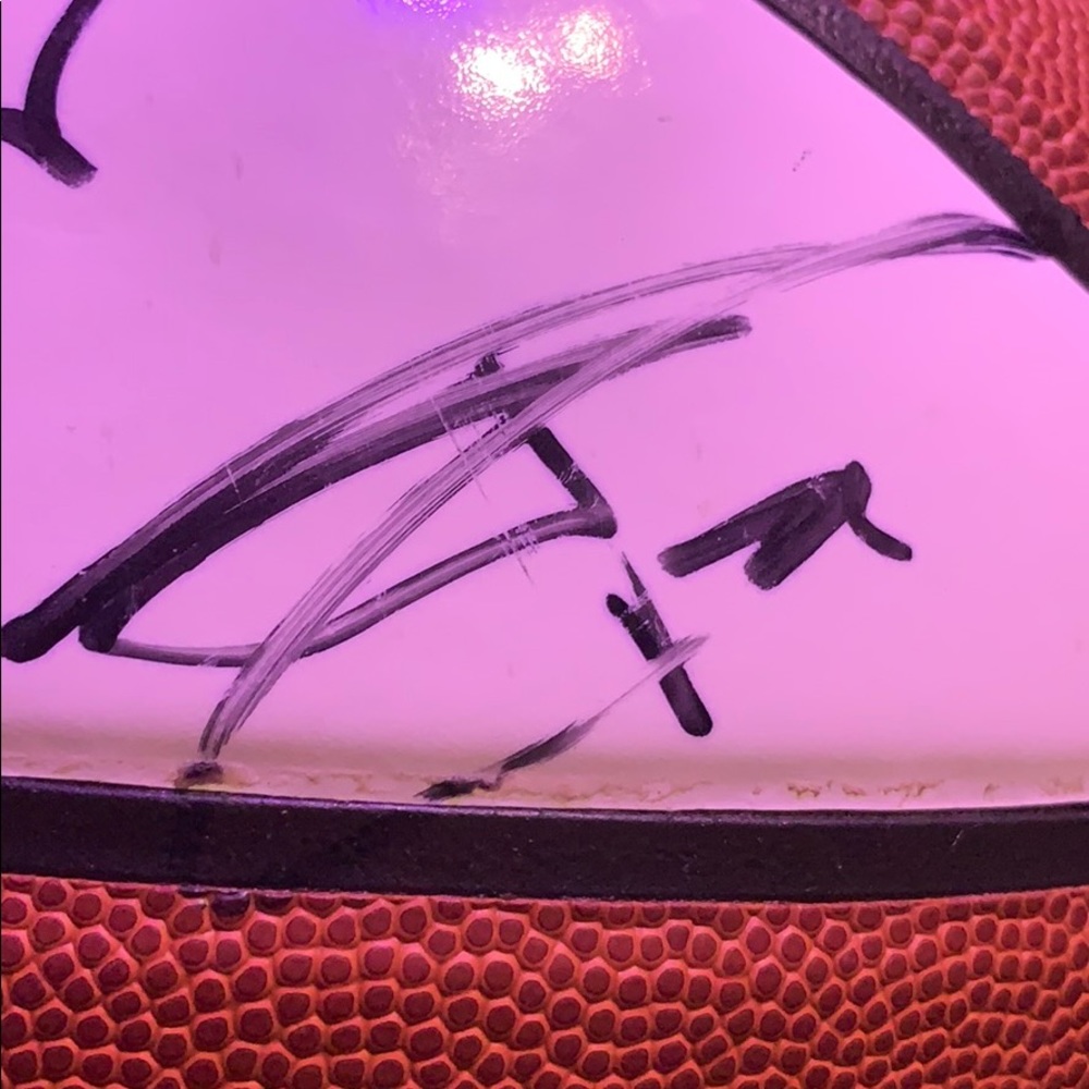 Signed ball - Picture 4 of 4